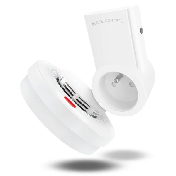 Smart smoke detector & connected socket